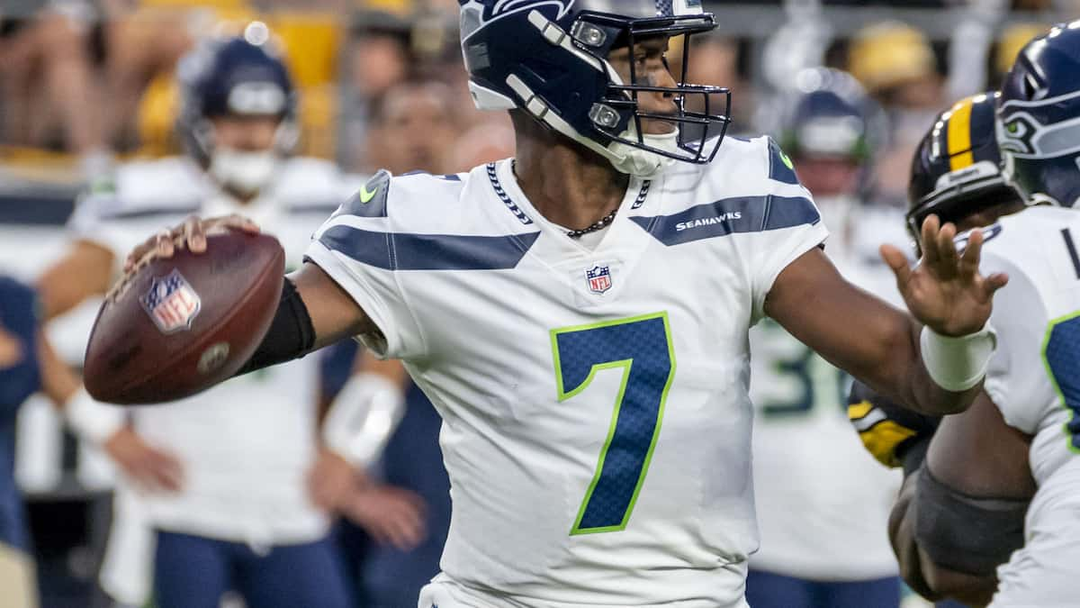 Seahawks WR Tyler Lockett, 'the 30-year-old virgin,' finally