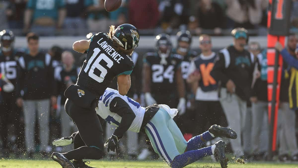 NFL Week 17 same-game parlay picks: Bet on the Jaguars' passing