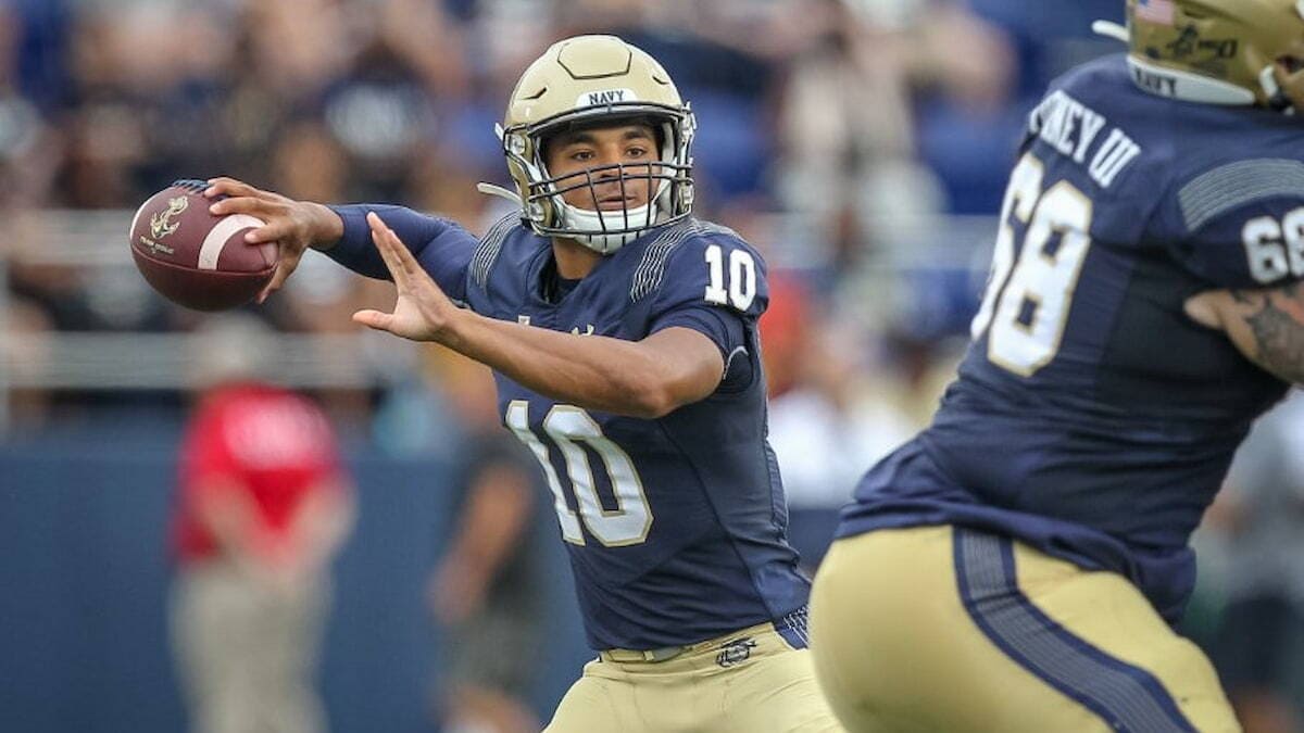 CFB Week 0 odds, picks: Navy vs. Notre Dame, Ohio vs. San Diego State