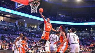Syracuse Orange guard Quadir Copeland drives to the basket