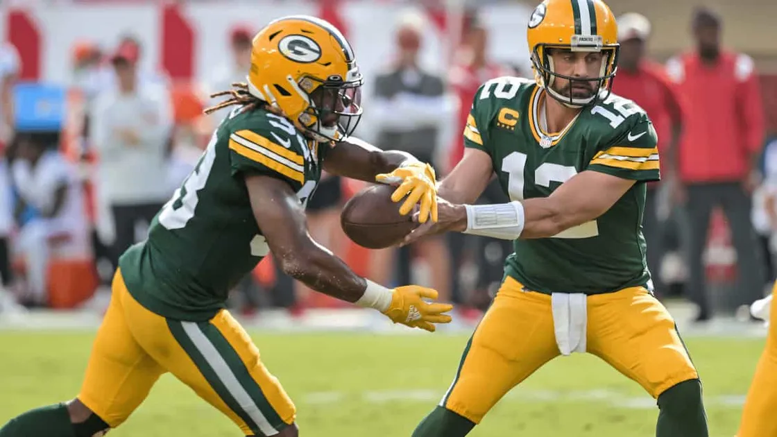 Titans vs Packers Predictions, Picks, Odds