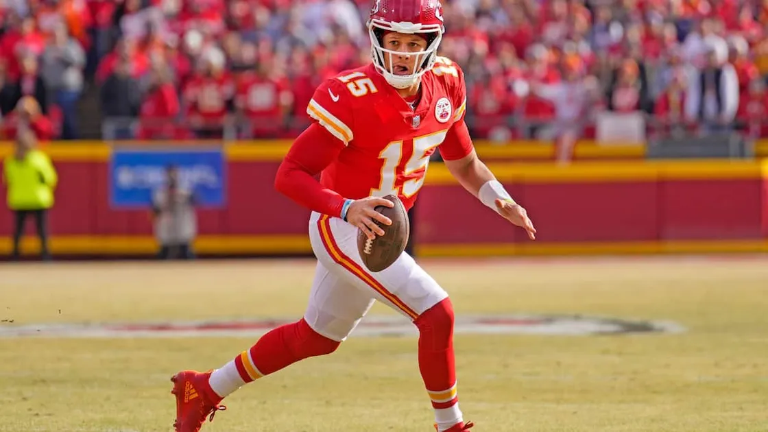 Week 18 NFL player props for Saturday: Patrick Mahomes and Derrick Henry  prop bets 