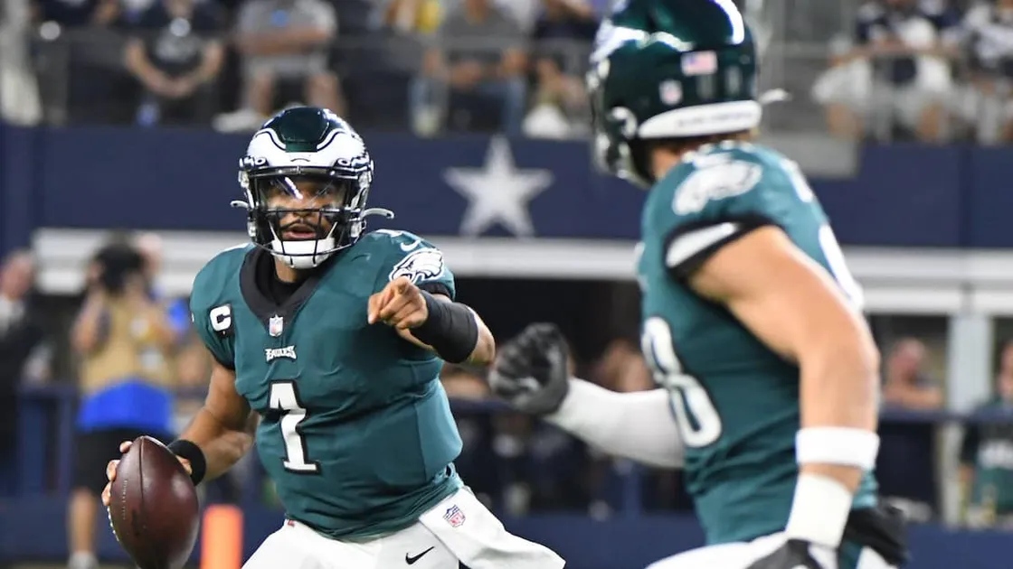 Vikings vs. Eagles prediction: 'TNF' odds, pick the under