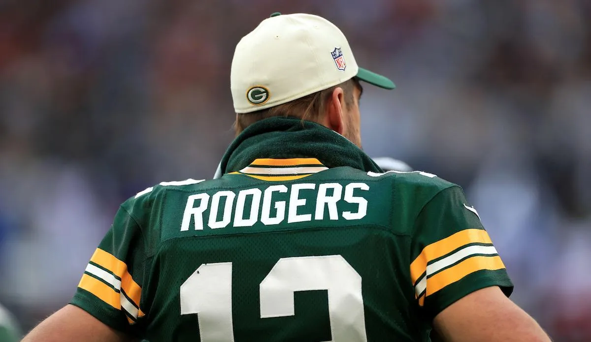 Green Bay Packers trade Aaron Rodgers to the NY Jets