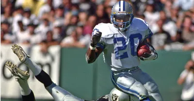 NFL Hall of Famer Barry Sanders Signs Deal to Represent BetMGM