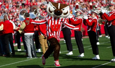 Wisconsin Badgers vs Ohio State Buckeyes: Predictions, Odds and Roster Notes