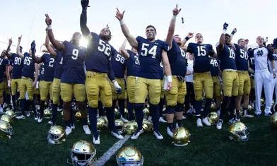 Virginia Cavaliers vs Notre Dame Fighting Irish: Predictions, Odds and Roster Notes