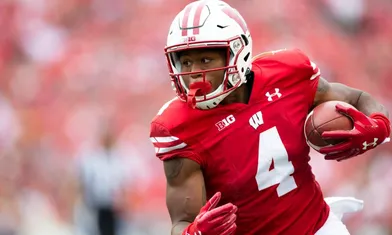 Michigan Wolverines vs Wisconsin Badgers: Predictions, Odds and Roster Notes