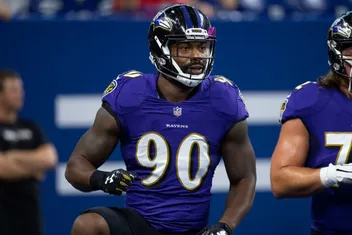 Za'Darius Smith Scores Big and Retires Mom Right Away - 2019 Odds And Predictions