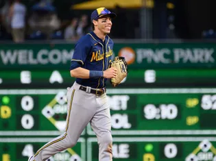 Milwaukee Brewers vs Cincinnati Reds Odds: Race for the Top of the NL Central