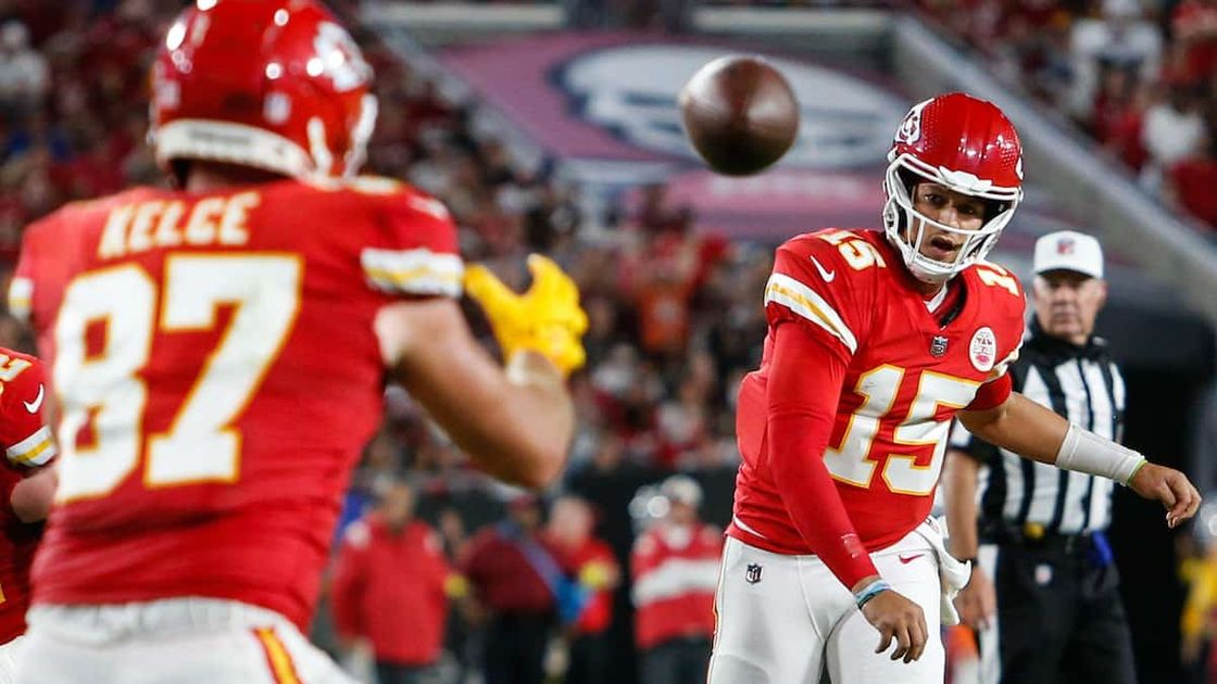 Kansas City Chiefs vs. Las Vegas Raiders FREE LIVE STREAM (1/7