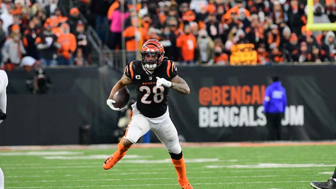 Cleveland Browns vs. Cincinnati Bengals Prediction, Player Prop, Odds: Will Hayden  Hurst Show Up on MNF?