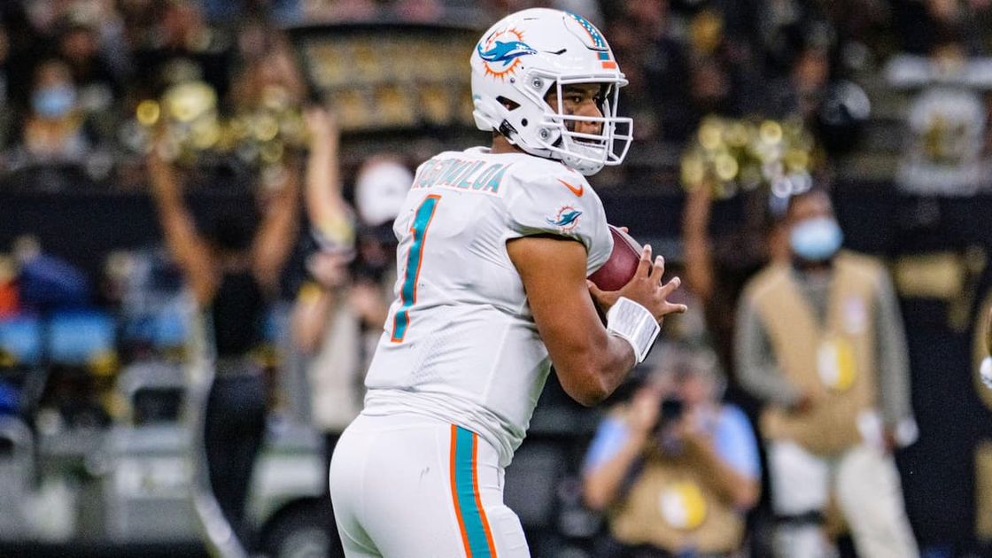 Miami Dolphins vs. New England Patriots: Week 2 Odds, Lines, Picks & Best  Bets – Forbes Betting