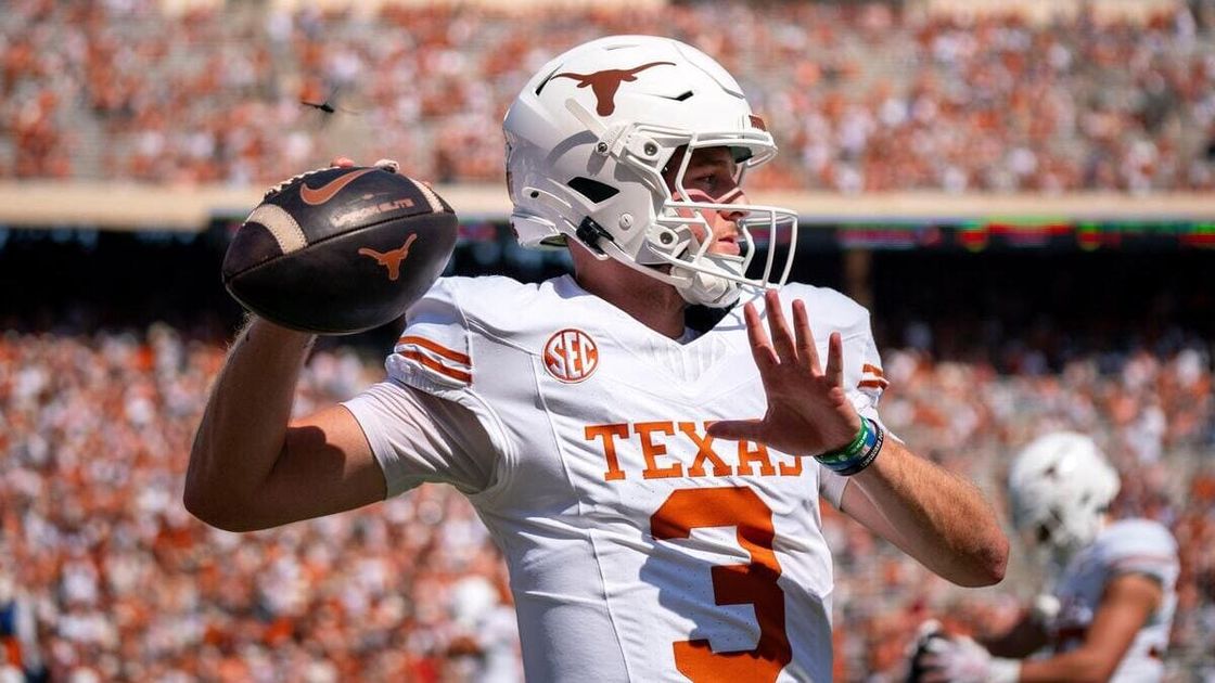 vs. Texas Picks, Predictions & Odds NCAAF Week 8